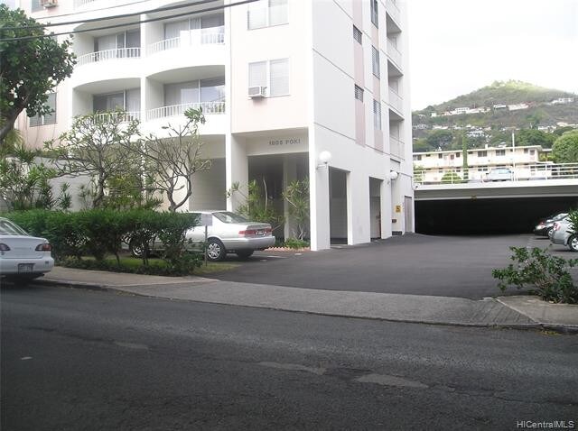 Primary Photo - 1805 Poki St