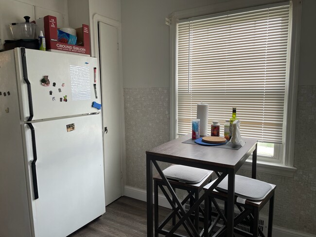 Foto del edificio - 3156 W 137th St