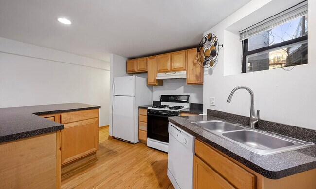 Foto del edificio - 3135 N Clifton Ave