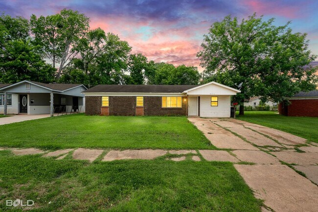 Building Photo - 3111 Bragg St