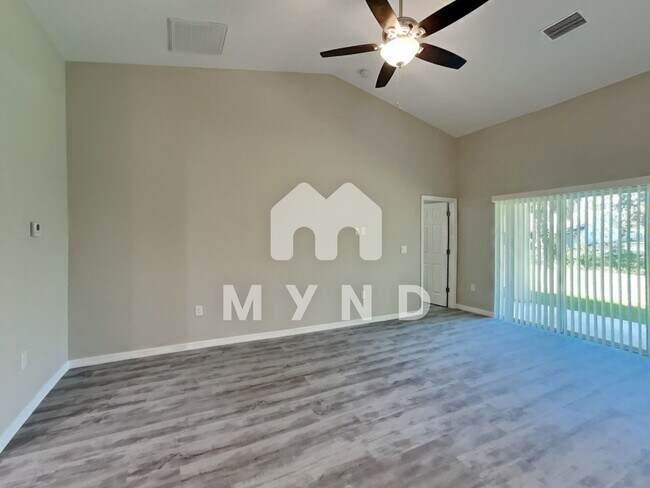 Foto del edificio - 3219 Schomer St