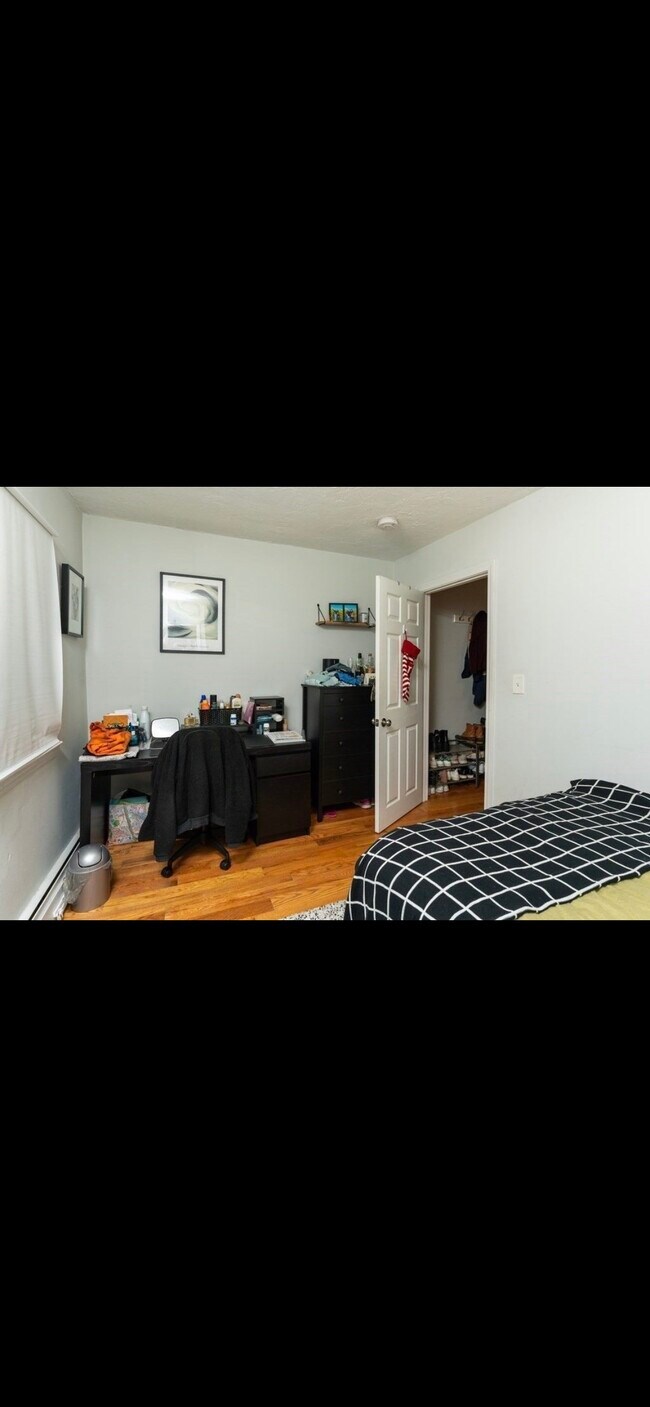 Foto del edificio - 446 W 4th St
