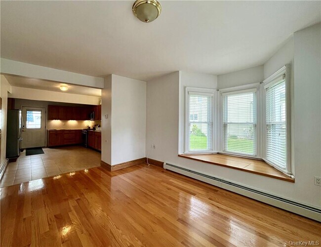 Building Photo - 6 Cottage St