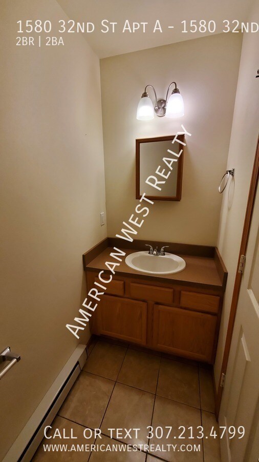 Foto del edificio - 2bed/2bath Duplex