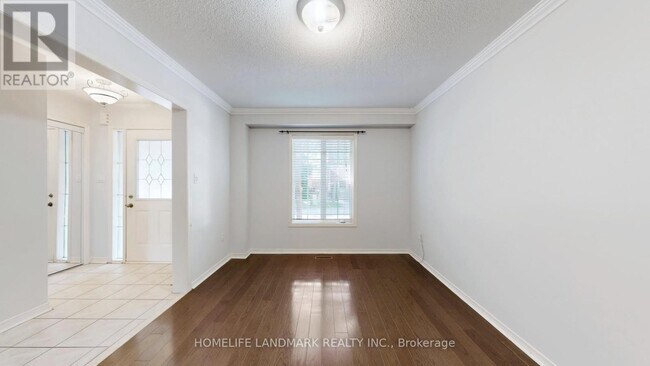 Photo du bâtiment - 60 Cariglia Trail