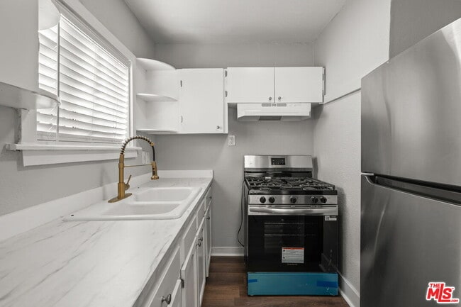 Building Photo - 5724 La Mirada Ave