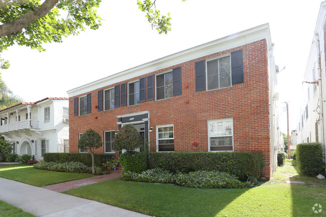 Building Photo - 136 S Canon Dr