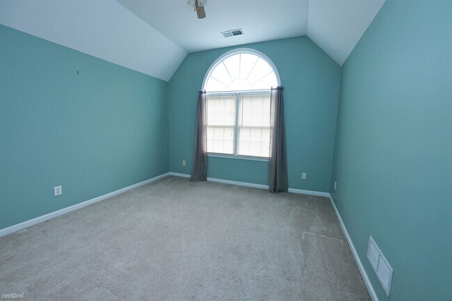 Building Photo - 5 br, 3.5 bath House - 1287 Windsor Glen D...