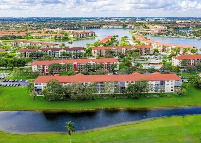 Building Photo - 13155 SW 7th Ct