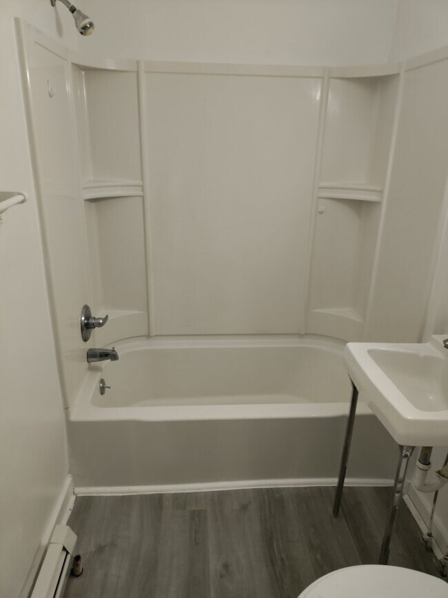 Building Photo - 578 2nd St