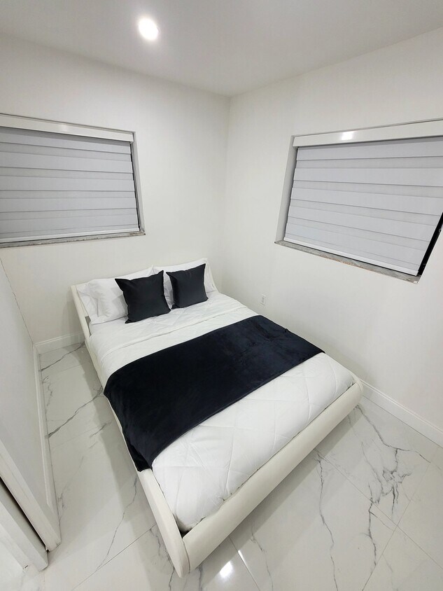 Foto del edificio - 2960 NW 211th St