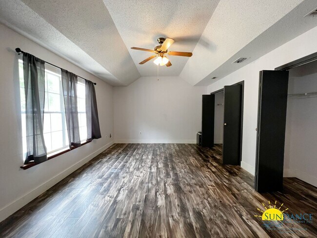 Foto del edificio - Beautiful 3 bedroom home in South Crestview!