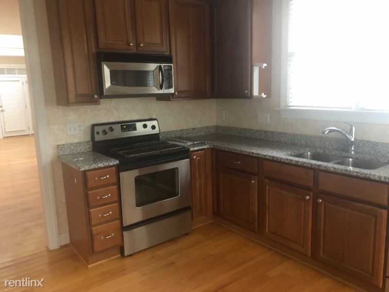Primary Photo - 3 br, 2.5 bath Townhome - 240 Ashton Hall ...