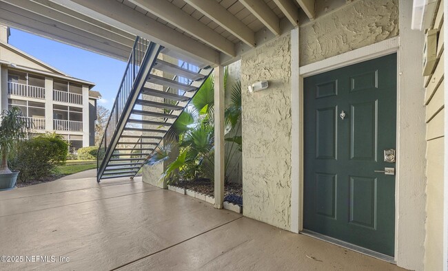 Foto del edificio - 200 Ironwood Dr