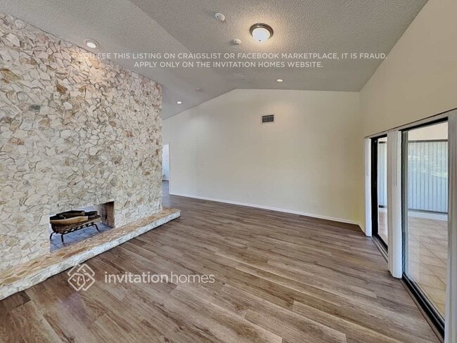 Building Photo - 10941 NW 7th St