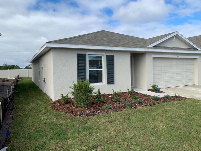 Foto del edificio - 16763 Parker River St