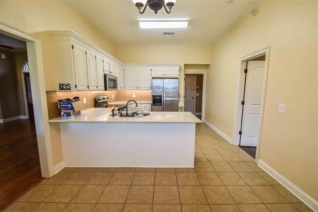 Building Photo - 115 Millhouse Drive