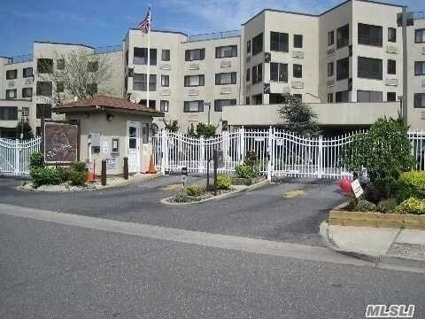 Primary Photo - 725 Miller Ave