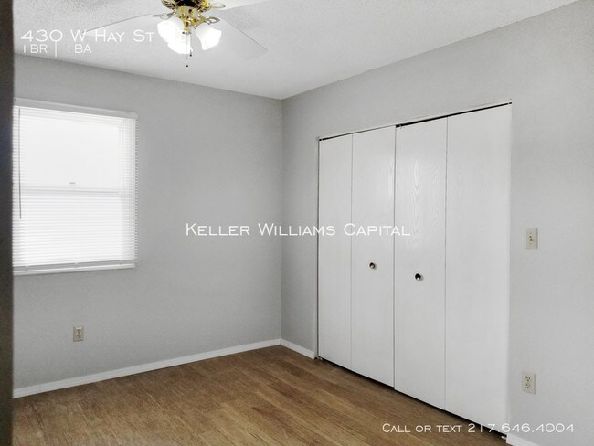 Building Photo - 430 W Hay St