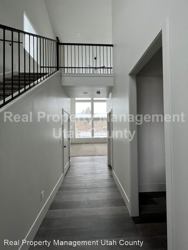 Foto del edificio - 3 br, 2.5 bath House - 162 S 250 E Unit A
