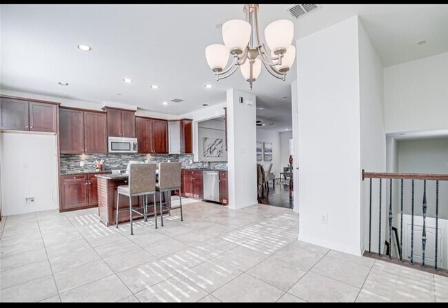 Foto del edificio - Spacious 3BR Townhome in Addison