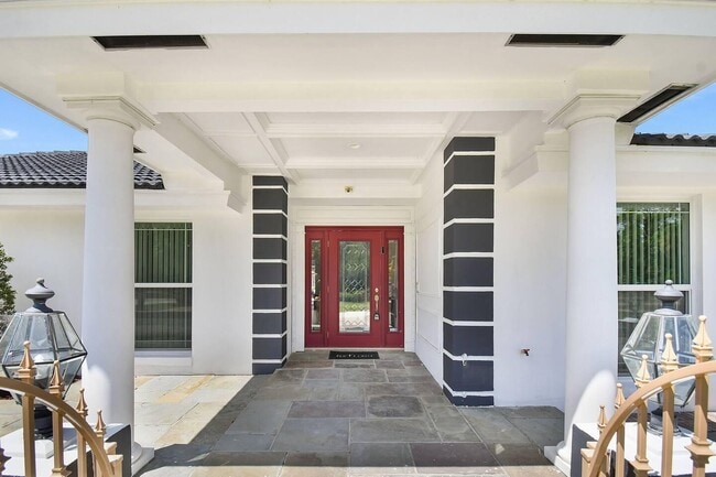 Building Photo - 12231 Areaca Dr