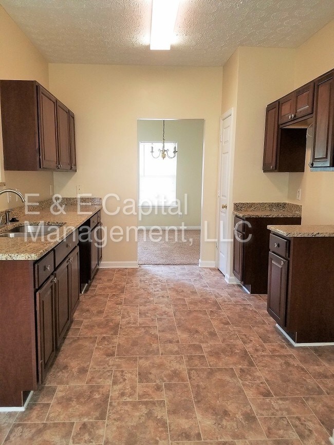 Building Photo - 207 Kendrick Estates Dr