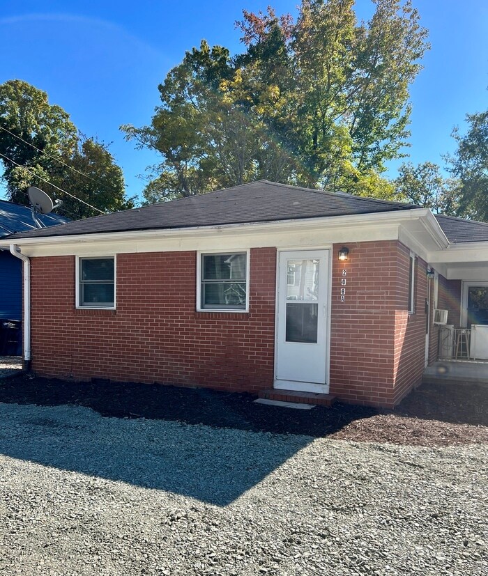 Primary Photo - 208 Geer Street