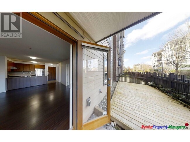 Photo du bâtiment - 5885-5885 Irmin St