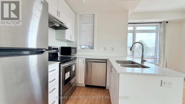 Building Photo - 370 Red Maple Rd