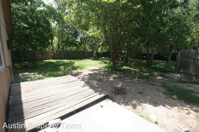 Building Photo - 9700 Eastwend Dr