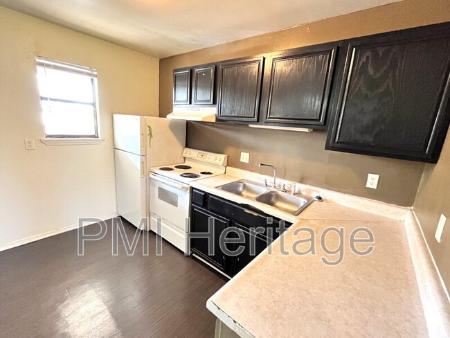 Foto del edificio - 809 E Huntsville Ave