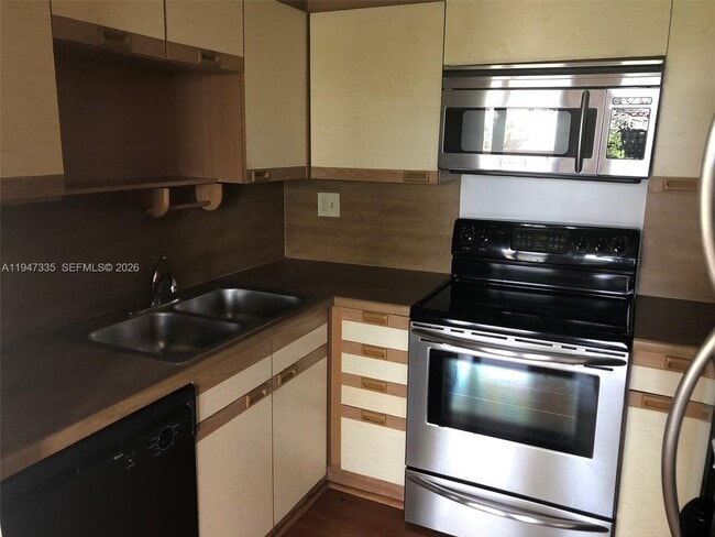 Foto del edificio - 8850 SW 123rd Ct