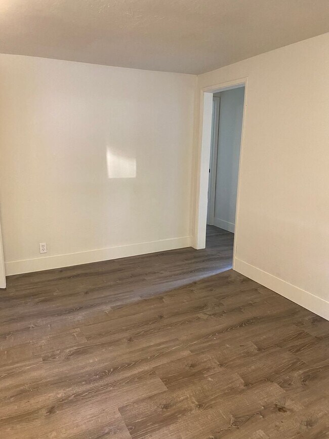 Foto del edificio - Cute Updated Home Near Shopping and Downtown Chico