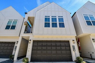 Building Photo - 5710 White Magnolia St.