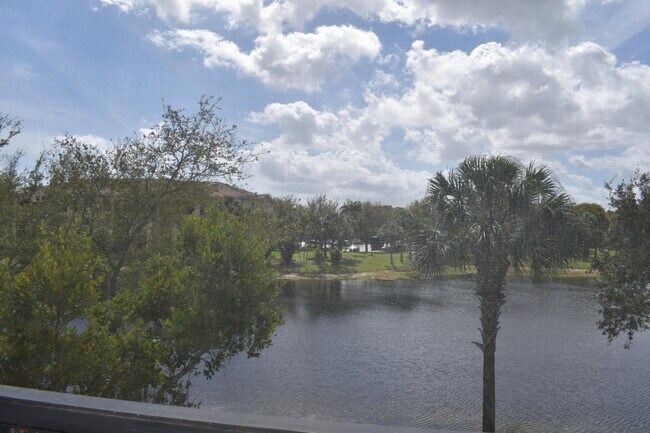 Foto del edificio - 2811 Grande Pkwy