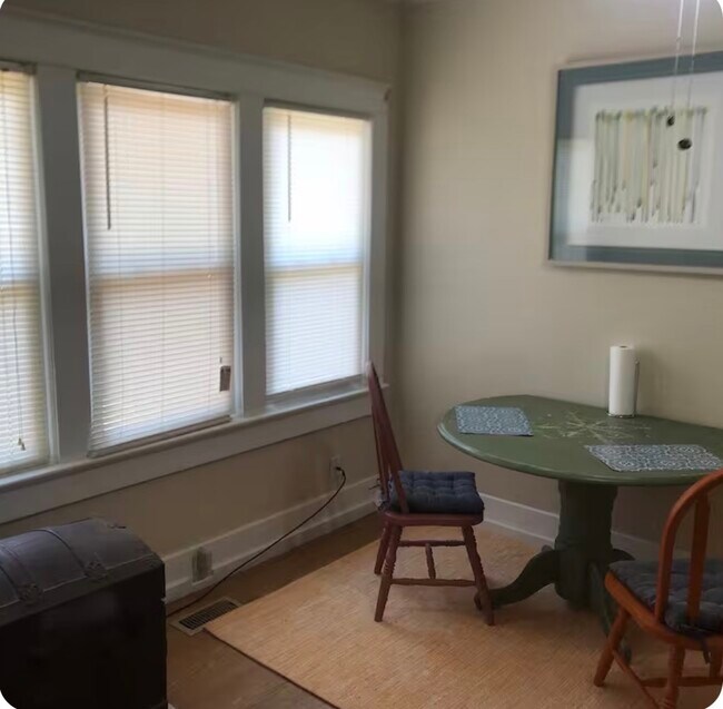 Comedor - 2705 Vicksburg St