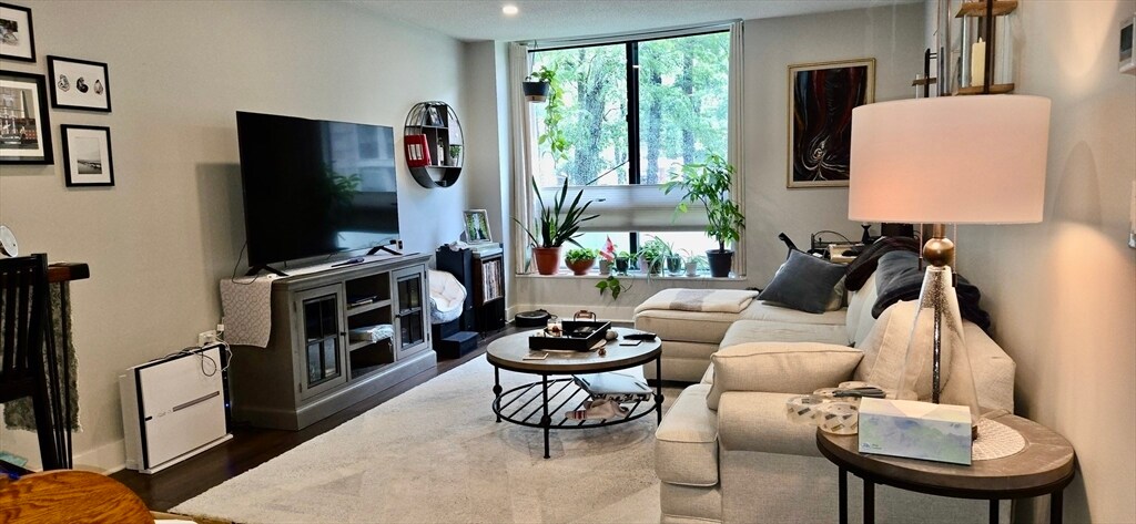 Foto principal - 42 8th St