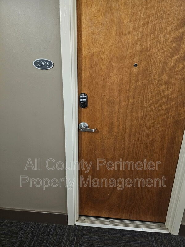 Photo - 560 Dutch Valley Rd NE Apartment