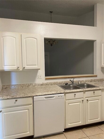 Building Photo - 857 Pebble Creek Cir