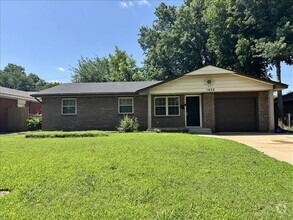 Building Photo - 1622 Denison Dr