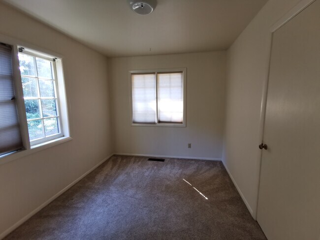Foto del edificio - 3546 SW Seymour St