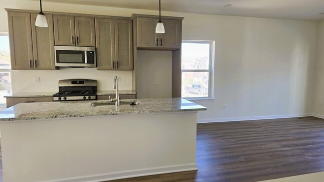 Building Photo - 4876 Parkside Ln