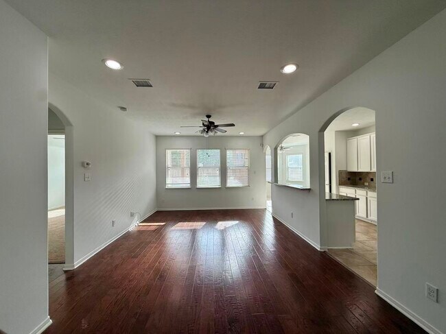 Foto del edificio - 2814 Ridgeglen Ln