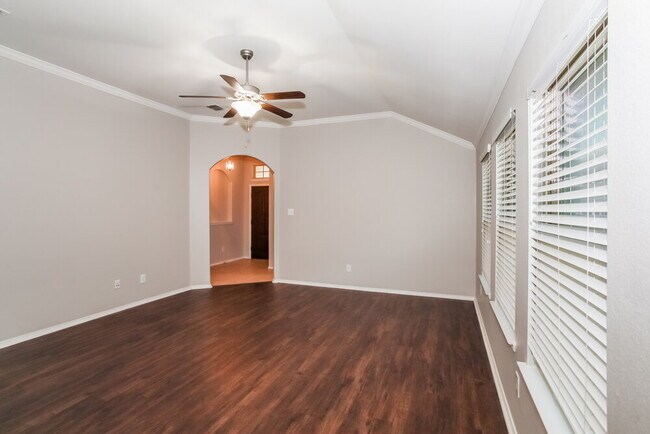 Foto del edificio - 14328 Broomstick Rd