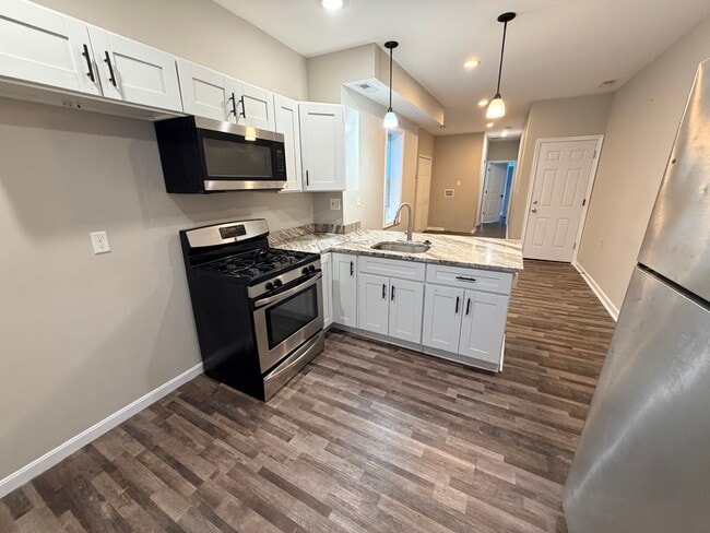 Kitchen - 4654 York Rd