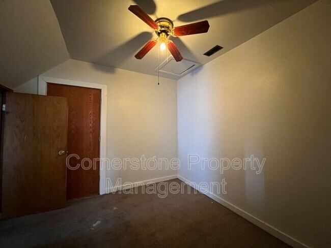 Foto del edificio - 1035 1st Ave S