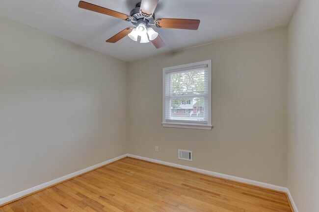 Foto del edificio - 1701 Meredith Rd