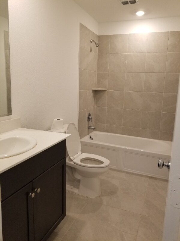 Foto del edificio - 3708 Kinglet Ct