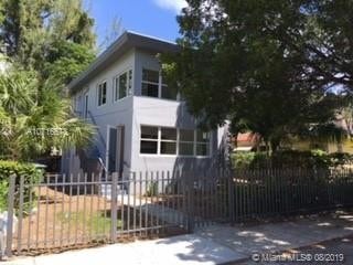 Primary Photo - 435 NE 69th St